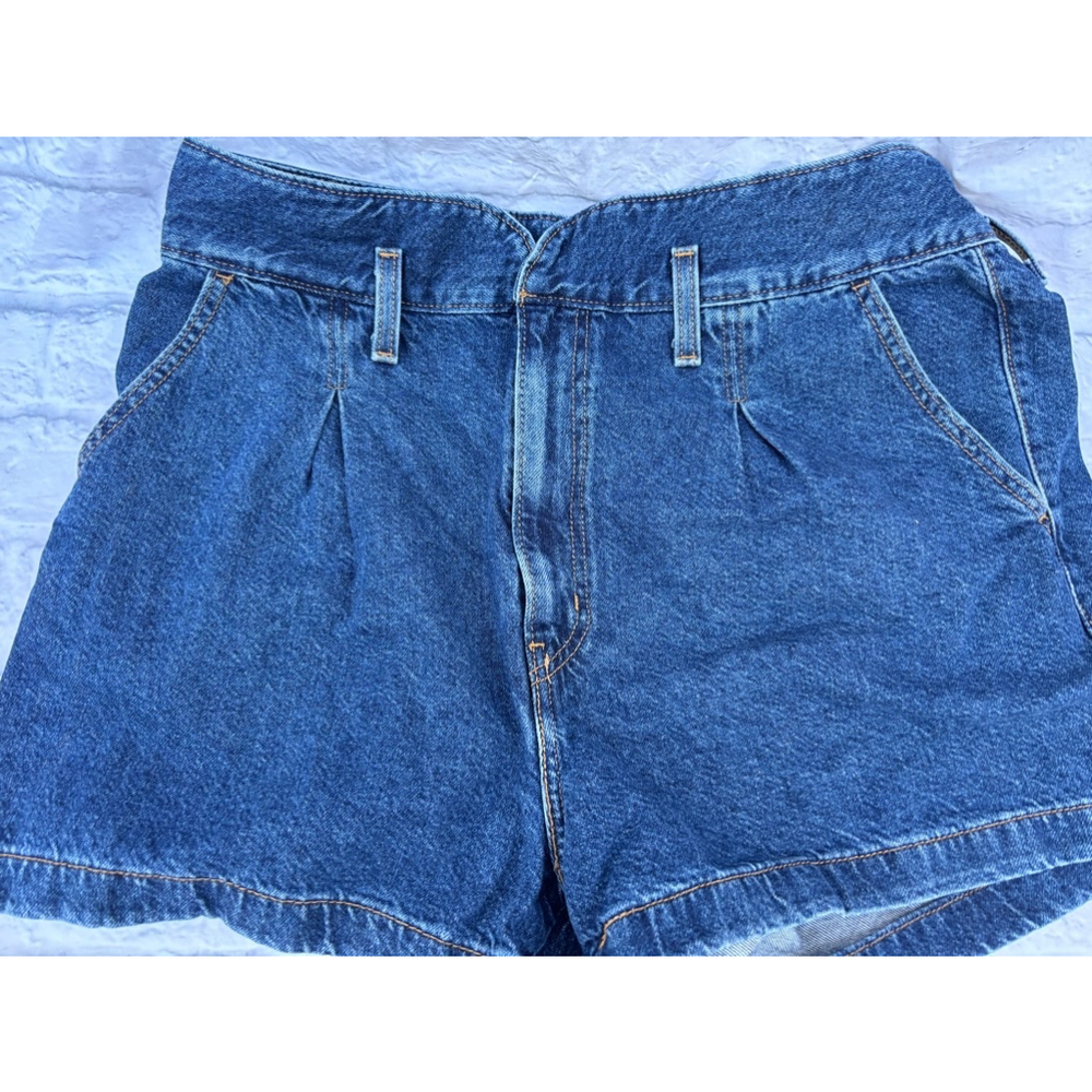 Women's Levi's Denim Shorts Size 33 Blue-high‎ waist mom shorts-nwot - Picture 7 of 7